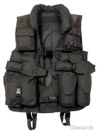 vesta na airsoft.jpeg